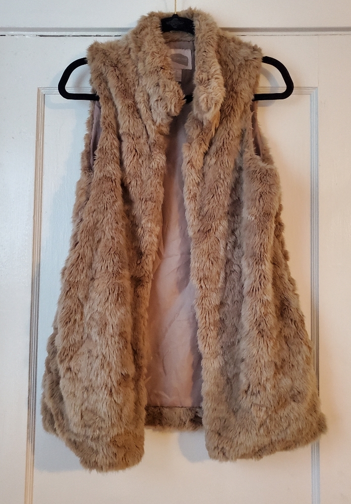 FAUX FUR VEST